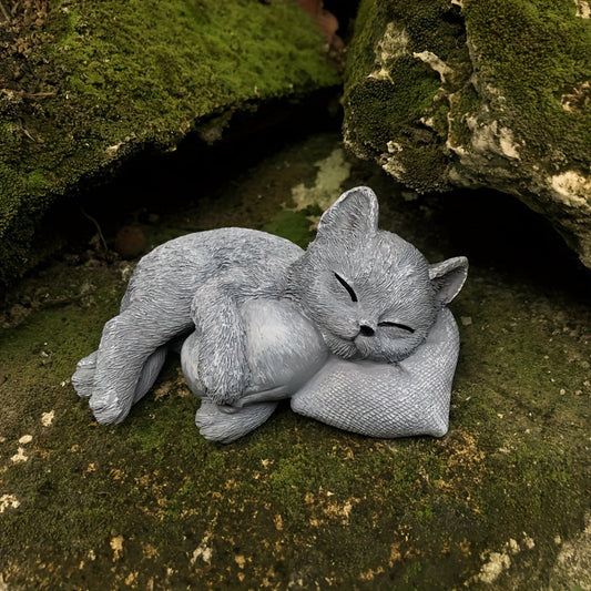 Resin Lying Cat Memorial Statue – Lifelike Sleeping Cat Sculpture for Garden Tombstone, Outdoor Lawn Courtyard & Indoor Living Room Desk Decor, Pet Cat Loss Sympathy Gift Ornament