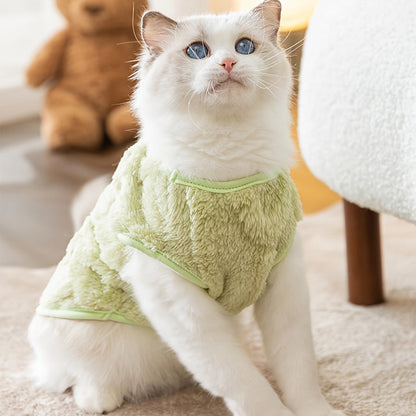 Warm Cat Vest for Autumn and Winter - Thick Fleece Pet Clothing with Heart Print and Traction Buckle, Comfortable Soft Cat Sweater Jacket for Small Cats and Kittens