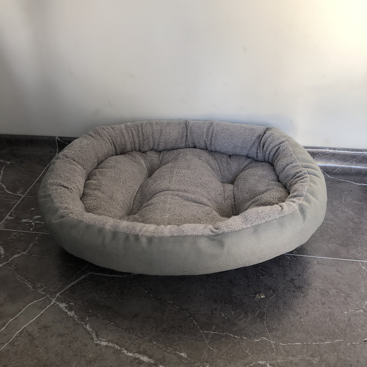 Oval Pet Bed for Cats and Small to Medium Dogs - Soft Warm Textured Polyester Cozy Nest Lounge, All-Season Comfortable Indoor Sleeping Cushion Bed for Kittens Puppies Chihuahua Dachshund Shih Tzu